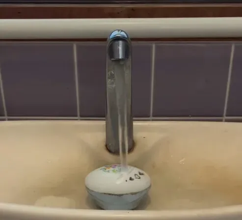 作業完了 トイレ手洗い きれいに復旧